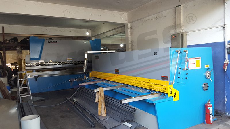 NC Press Brake in Sri Lanka customer become our sales agent after buying two sets of fabrication machinery - Press Brake