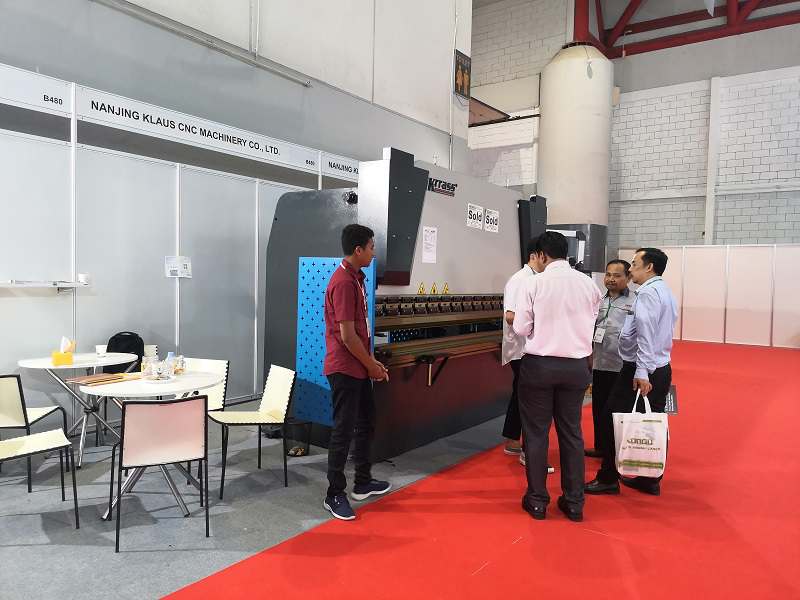 листогибочный пресс с ЧПУ