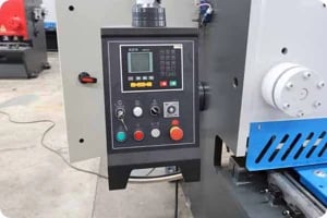 Sheet Metal Cutting Machine - Pictures 3 Контроллер E21S