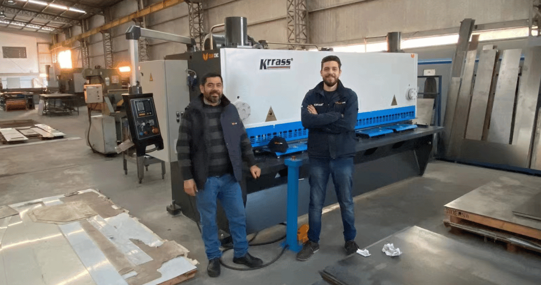Sheet Metal Cutting Machine - Pictures 1 Станок для резки листового металла