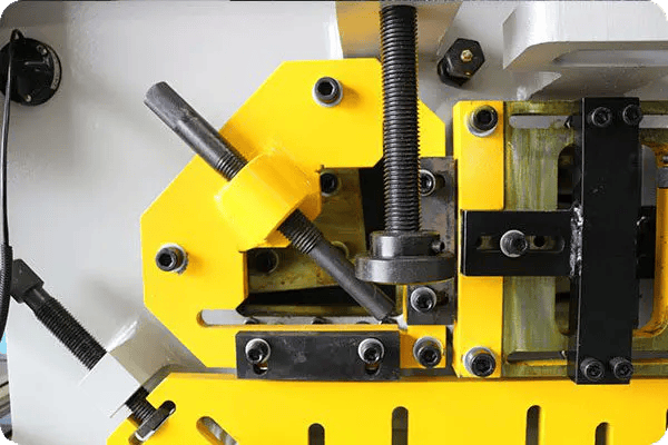 Estación de corte angular