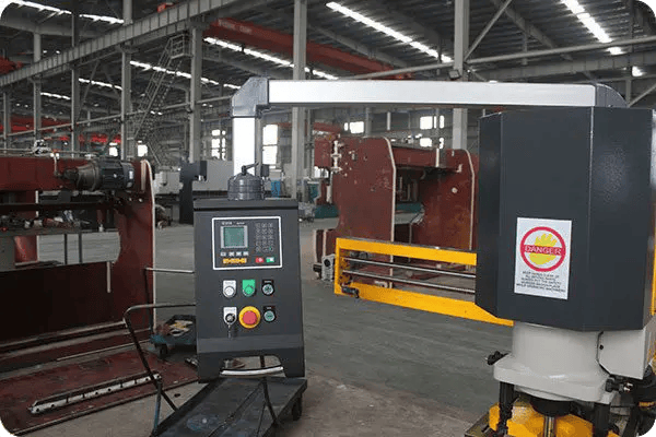 Cizalla de posicionamiento automático para acero angular, acero de canal y acero redondo