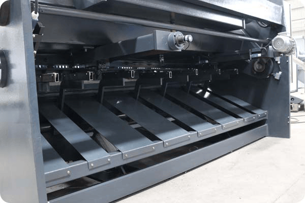 Swing Beam Hydraulic Shearing Machine - back photoelectric protection 2