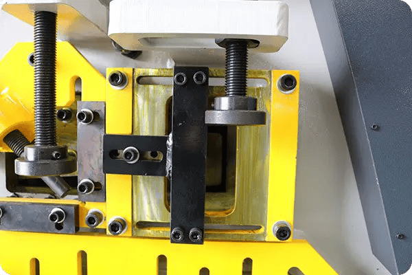 Estación de corte de barras