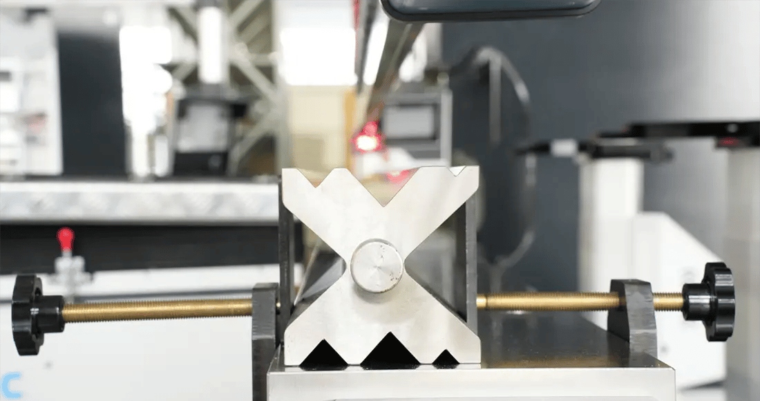 Гидравлический листогибочный пресс KRRASS