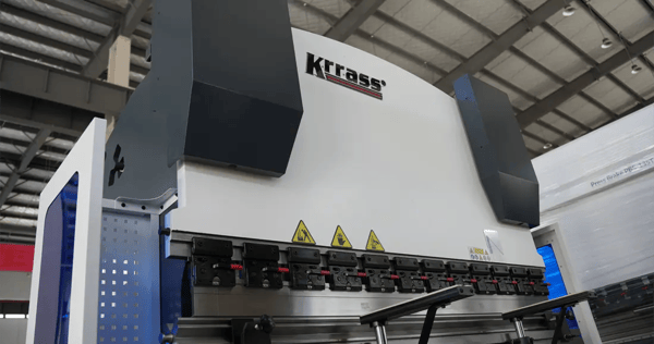 Hydraulic Press Brake: In-Depth Look - Pictures 4 prensa plegadora con E21