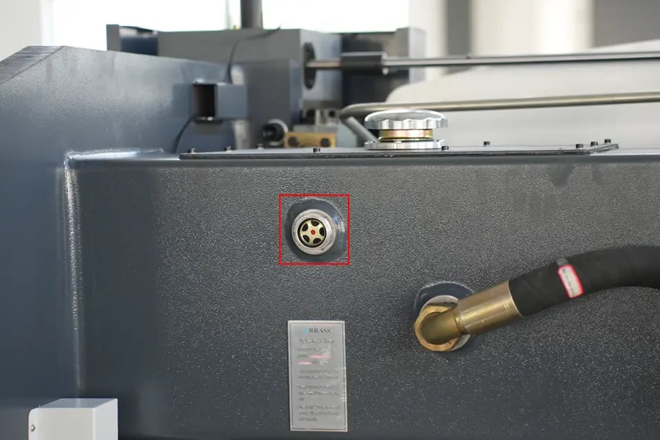 Nível do óleo hidráulico