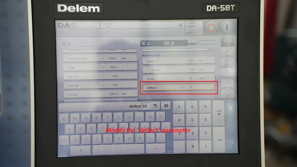 Prensa dobradeira CNC DELEM DA58T (Manual de Operação de Dobra) – IV - Imagens 17 Modifique o parâmetro "deflect"