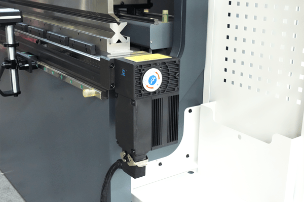 Prensa dobradeira CNC híbrida, prensa dobradeira para chapas metálicas de 110 toneladas, controlador 2D DELEM DA58T - Imagens 7 Sistema de coroamento elétrico PBS-110T2500-DA58T