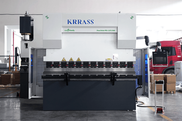 Prensa dobradeira CNC de 110 toneladas PBS-110T2500-DA58T Aparência geral