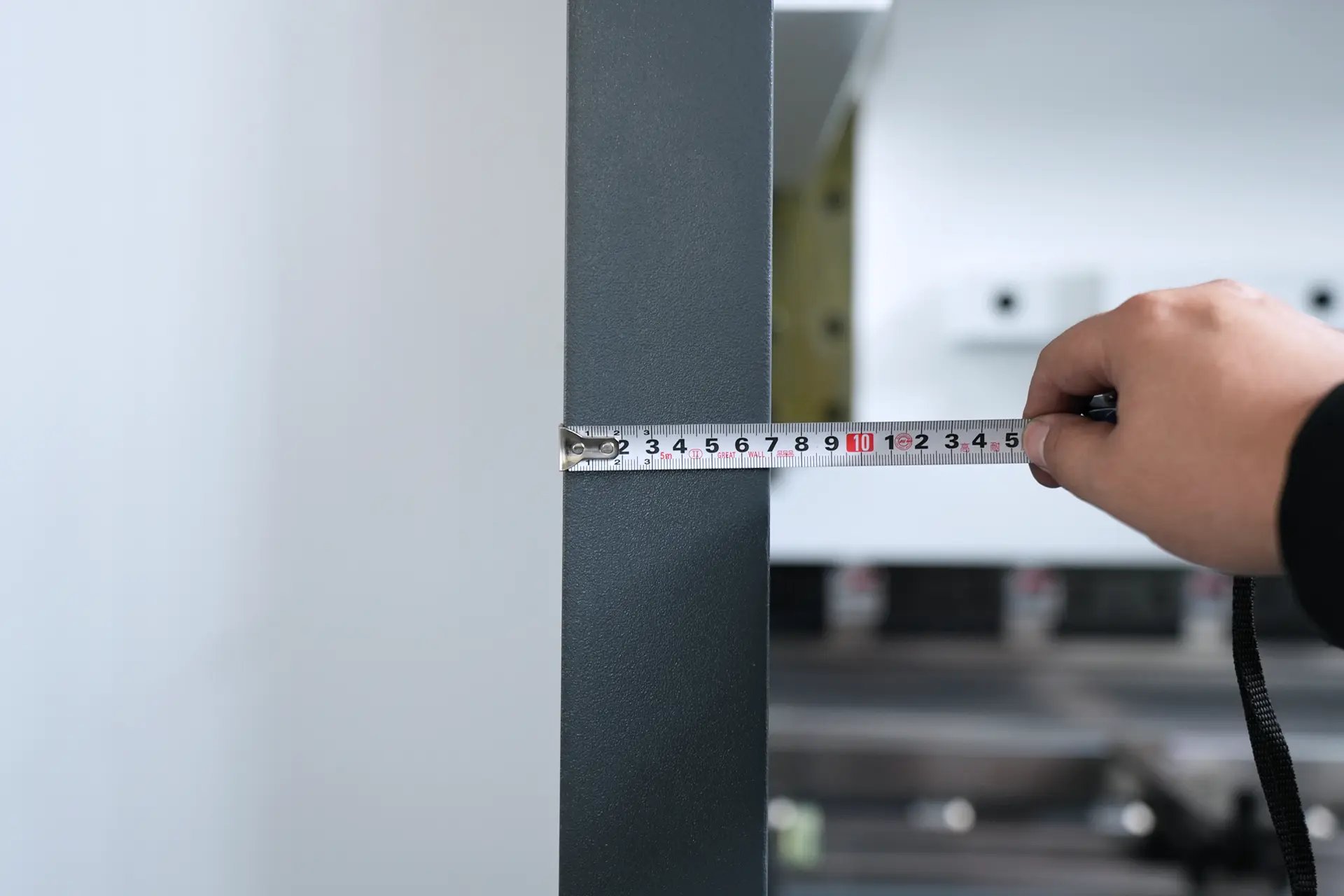 MB8-210T4000-DA53T Espessura do painel lateral