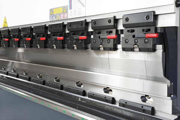 Prensa dobradeira CNC para chapas metálicas, 80 toneladas, controlador DELEM DA53T - Imagens 13 MB8-80T2500-DA53T