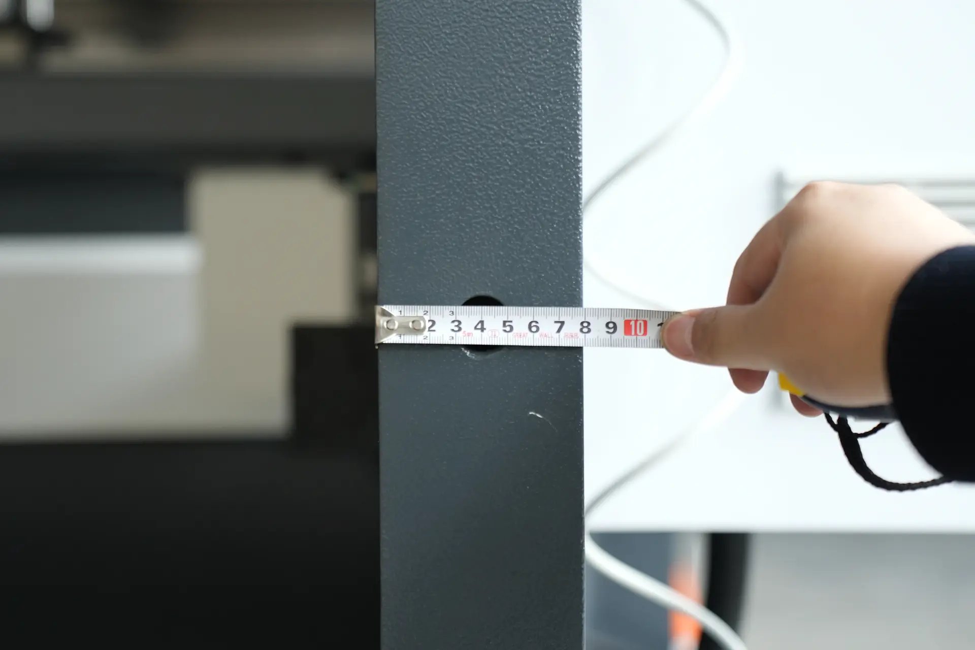 Espessura do painel lateral (80 mm)