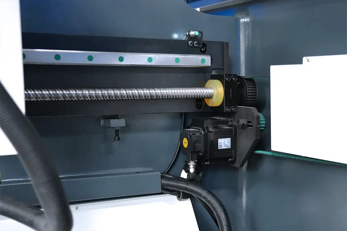 SHAC Linear Guides and Servo Motor