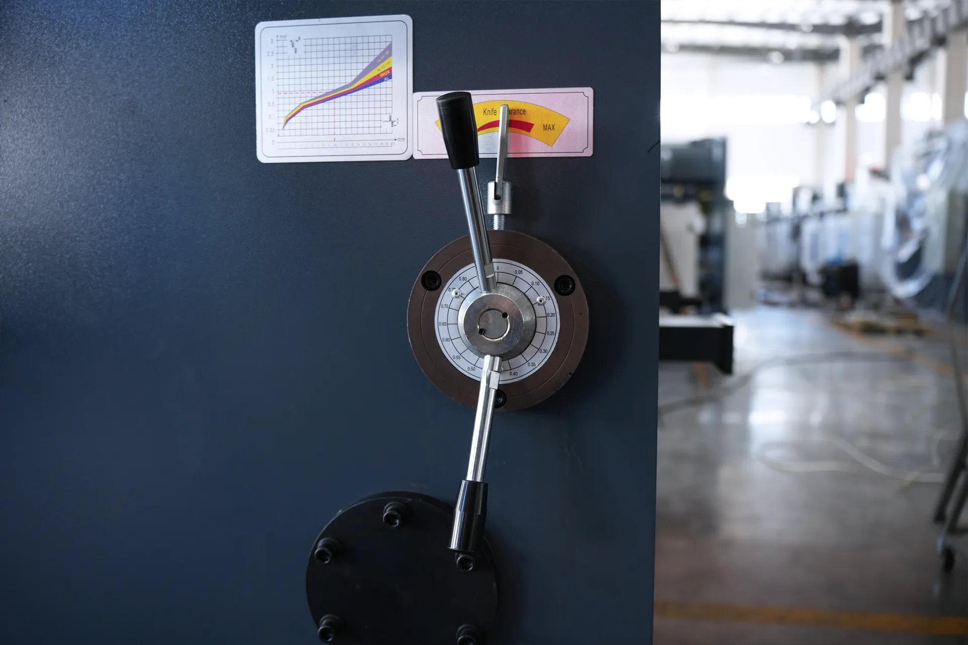 Ajuste da folga da lâmina