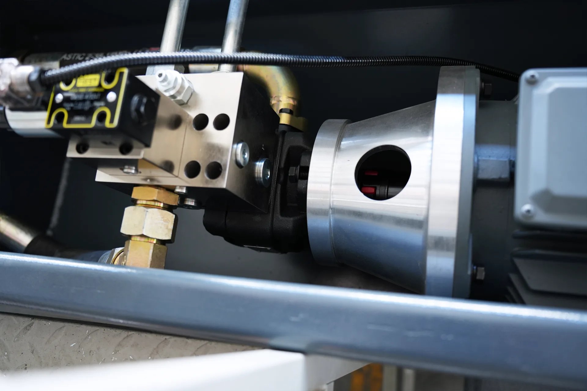 PRIMEIRA bomba de óleo hidráulico