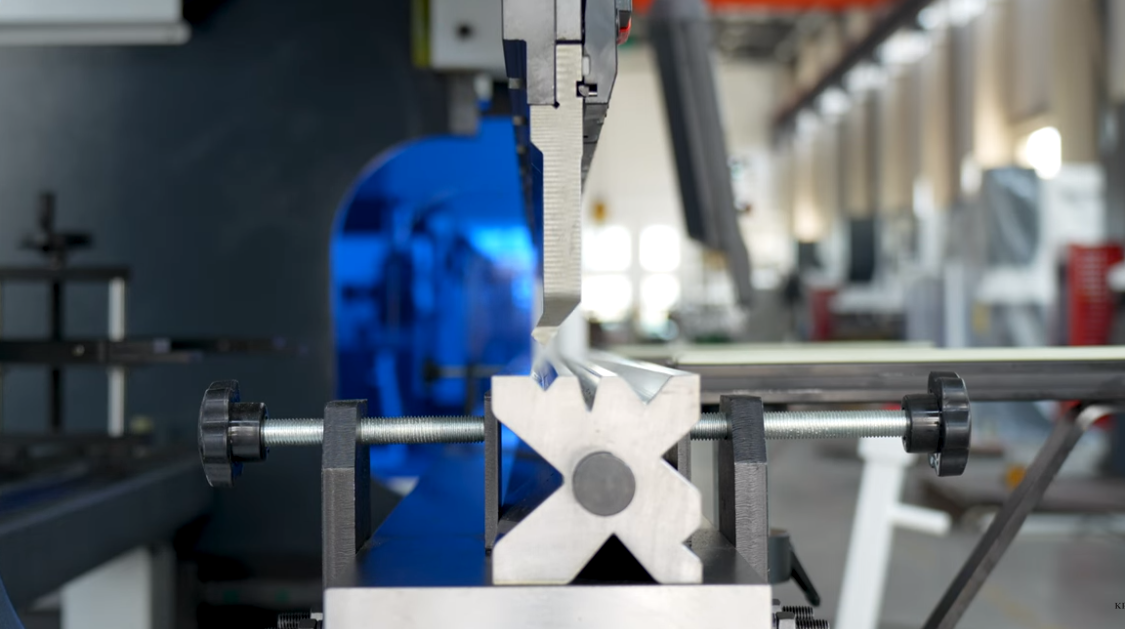 Prensa dobradeira hidráulica de metal Krass