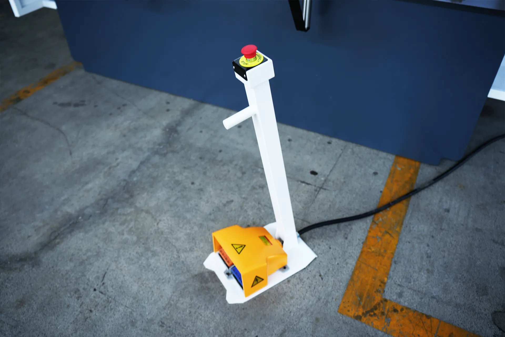 WC67K-80T2500 NC Press Brake with E21 Control,Sheet Metal Hydraulic Press Brake - pedal switch 2