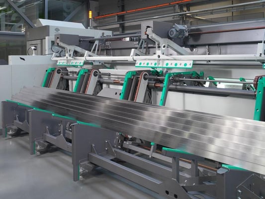 ماكينة قطع الأنابيب بالليزر الليفي (دليل 2024) - عملية ماكينة قطع الأنابيب بالليزر الليفي