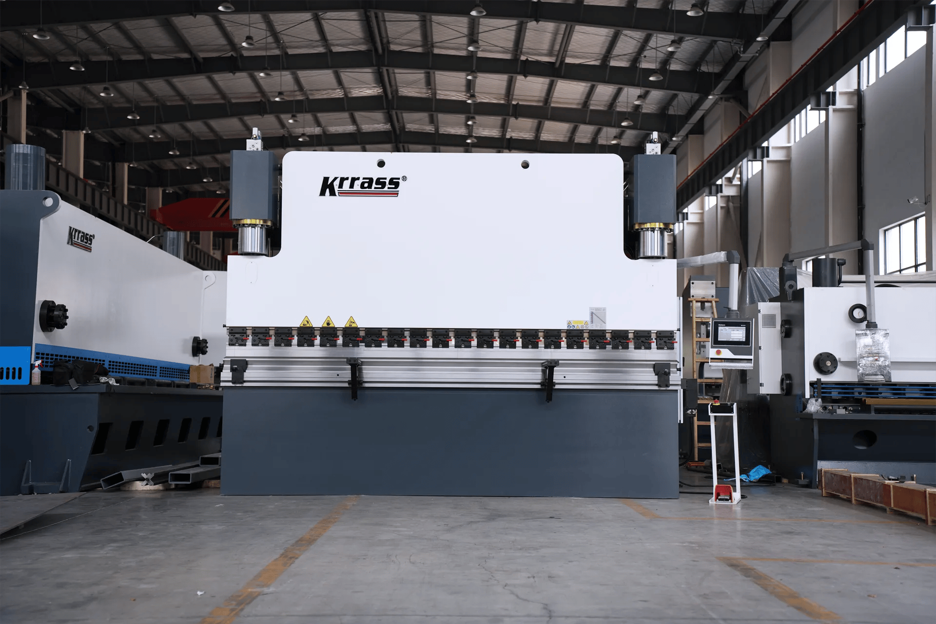 320Ton Press Brake Machine for Sale, MB8-320T4000 DA53T 4+1 Sheet Metal Press Brake price - Pictures 5 MB8-320T4000 3+1-осевой станок с контроллером DELEM DA53T