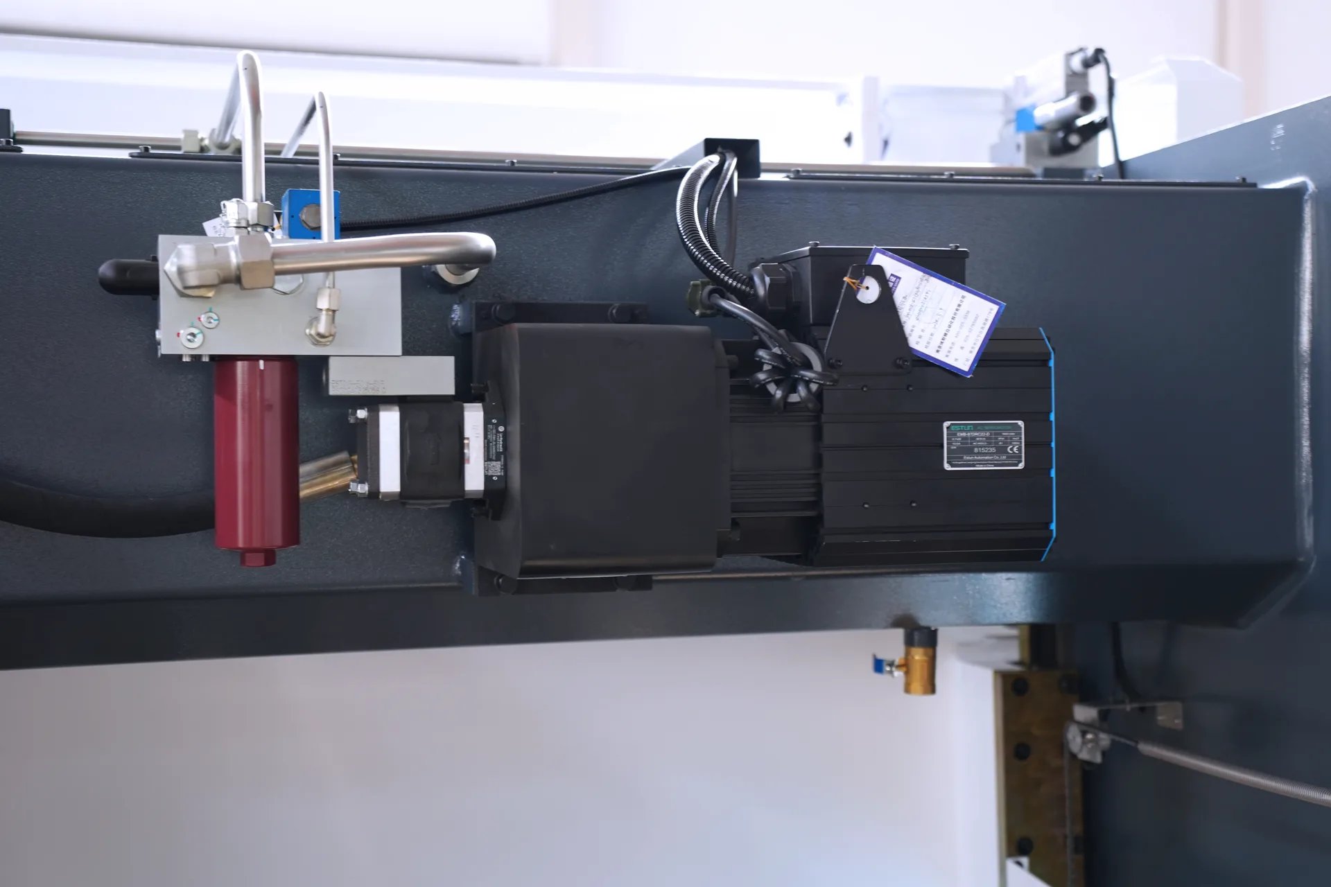 Preço da prensa dobradeira DELEM DA66T, PBS-110T2500 DA66T 6+1 eixos - motor principal servo Estun