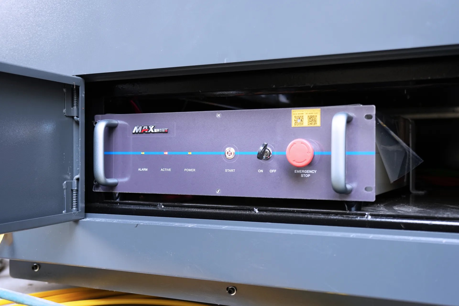 1.5KW Fiber Laser Cutting Machine, 1500W Sheet Metal Laser Cutting Machine Price - Pictures 6 Max China MFSC 1500W Laser Source