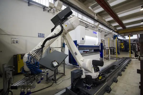 Robotic press brake bending