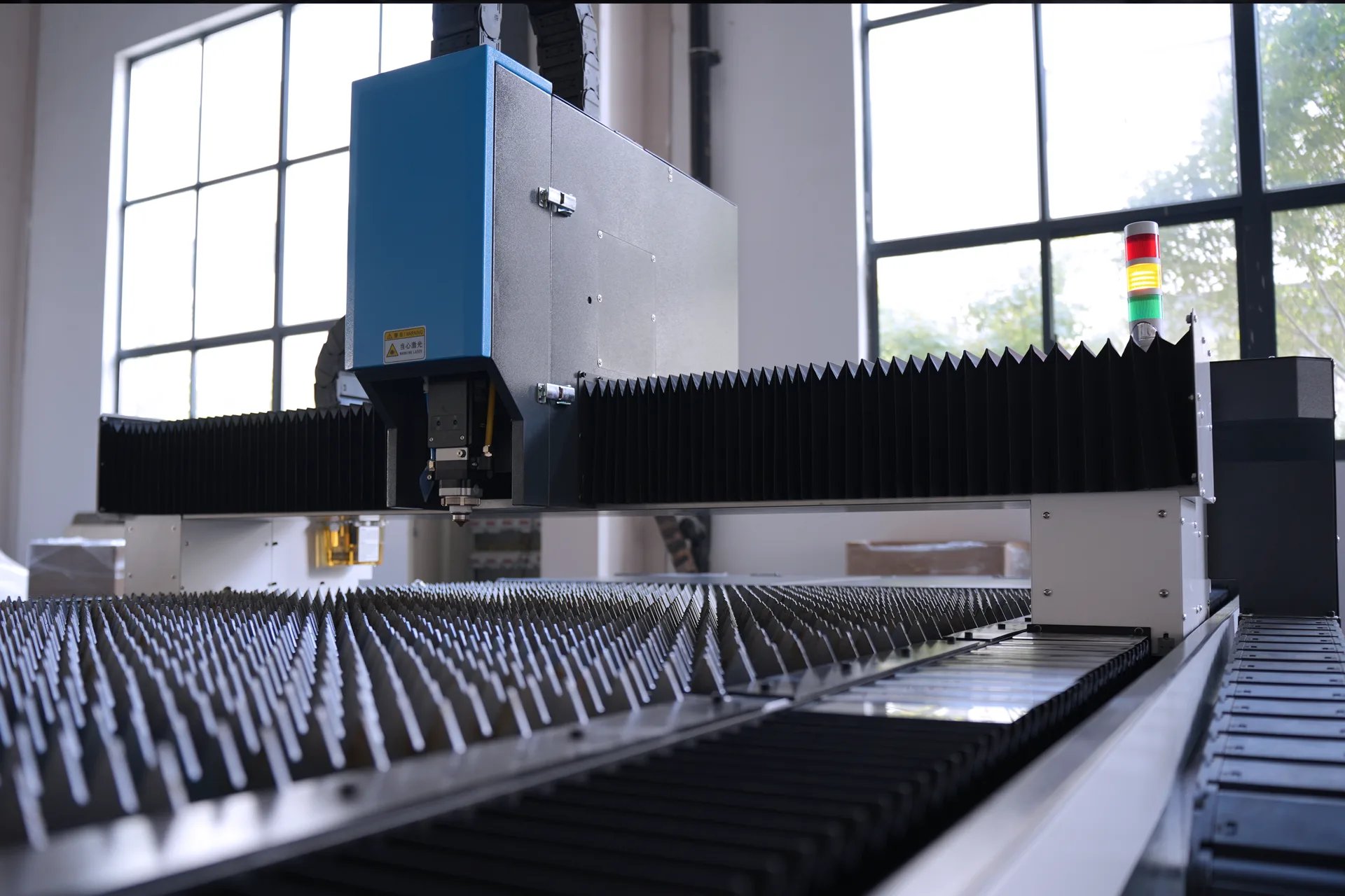 3000W Fiber Laser Cutting Machine, 3KW Fiber Laser Cutting Machine for Metal - the fifth generation aviation aluminum alloy beam 1