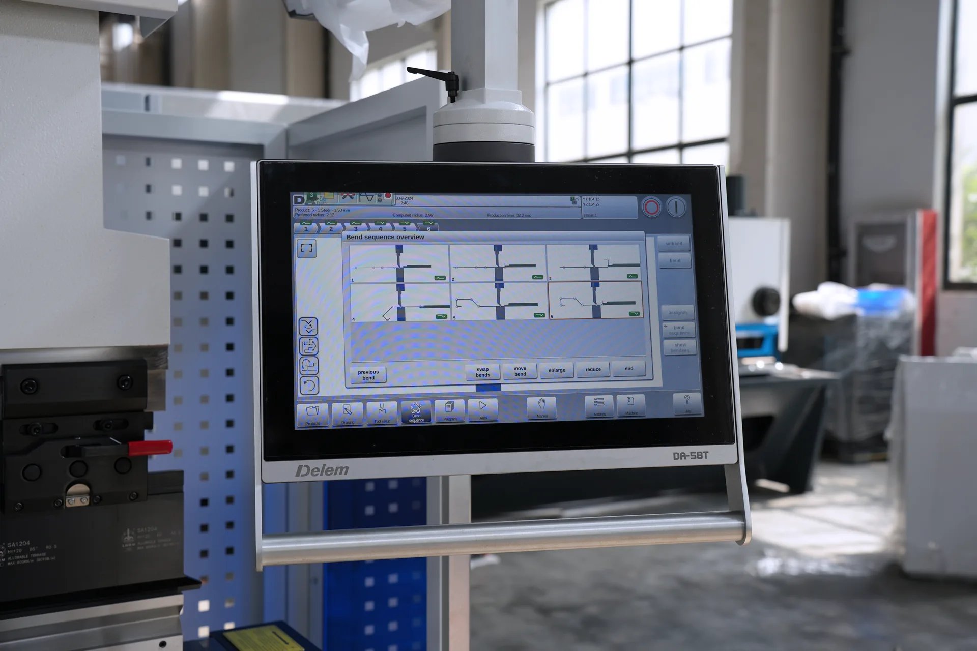 Sheet metal automated bending machine, PBS-135T3200 DA58Tx 4+1 axis sheet bender - Pictures 2 Sheet metal automated bending machine, PBS-135T3200 DA58Tx 4+1 axis sheet bender — изображение 2