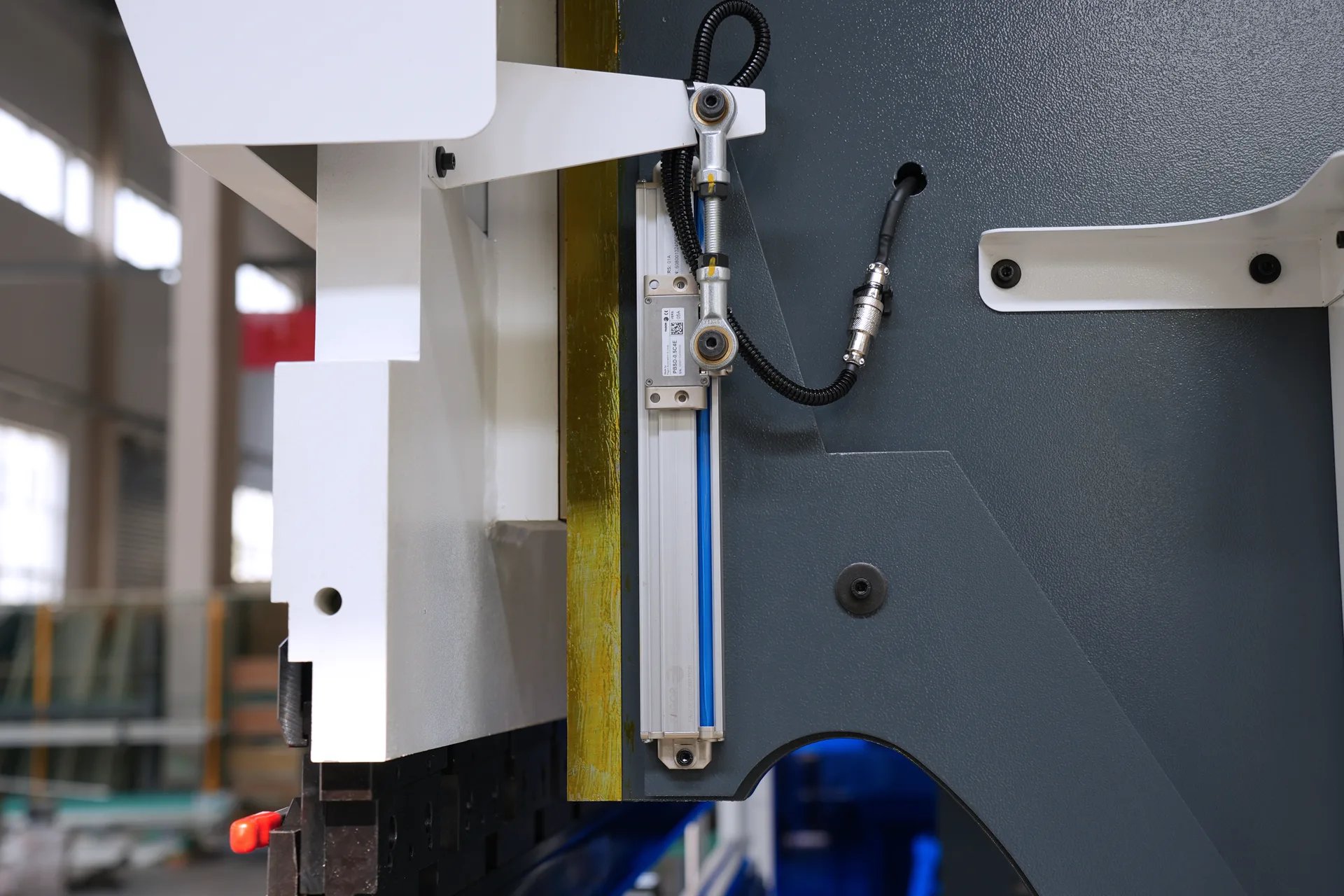 Автоматизированный листогибочный станок, PBS-135T3200 DA58Tx, 4+1-осевой листогибочный станок - Фотографии 8 Автоматизированный листогибочный станок, PBS-135T3200 DA58Tx, 4+1-осевой листогибочный станок - линейка для решеток Fagor