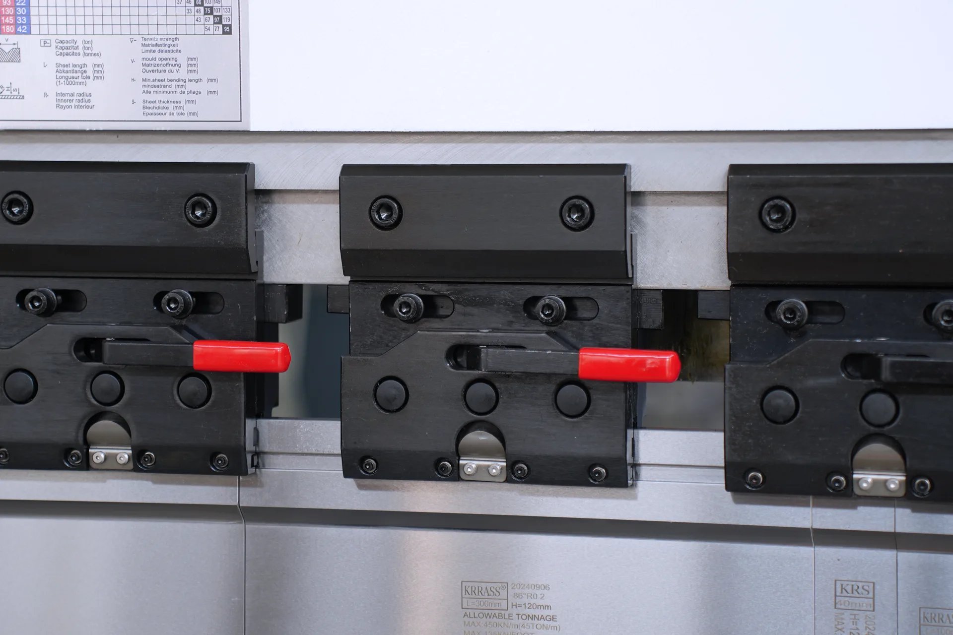 CNC Bending Machine, 110Ton Sheet Metal Bending Machine, Best Bending Machine Brand - precision quick clamping device 1