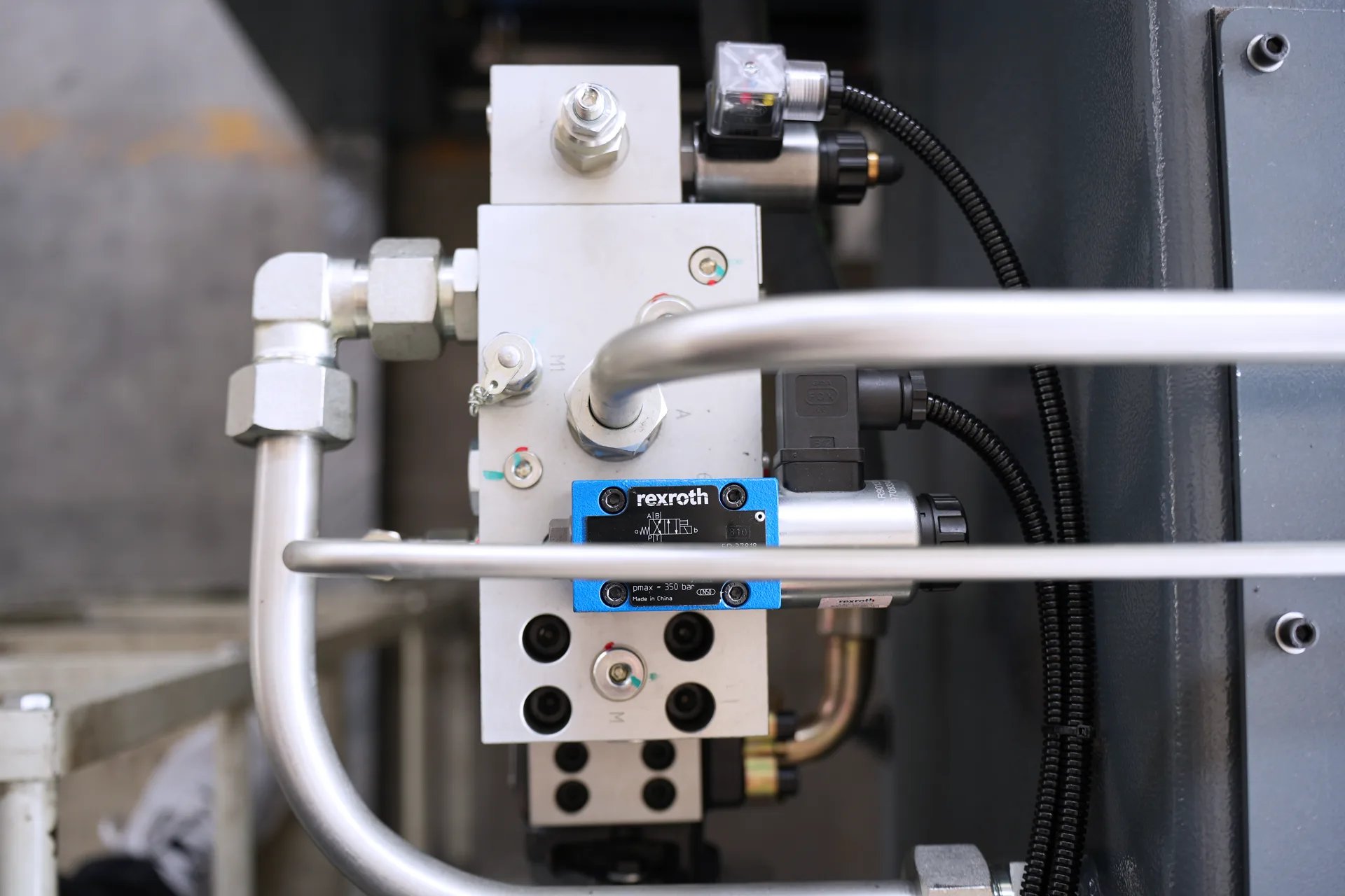 CNC Bending Machine, 110Ton Sheet Metal Bending Machine, Best Bending Machine Brand - rexroth hydraulic valve 1