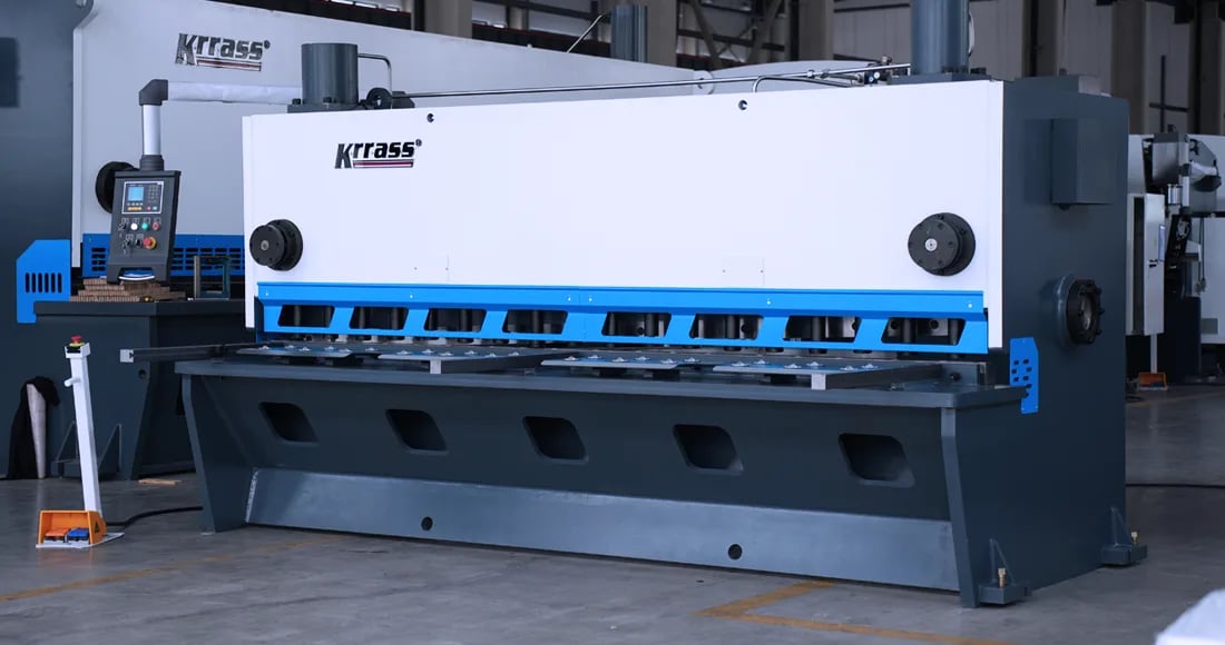 6 Common Types of Sheet Metal Forming Processes for Manufacturing - hydraulic guillotine shear