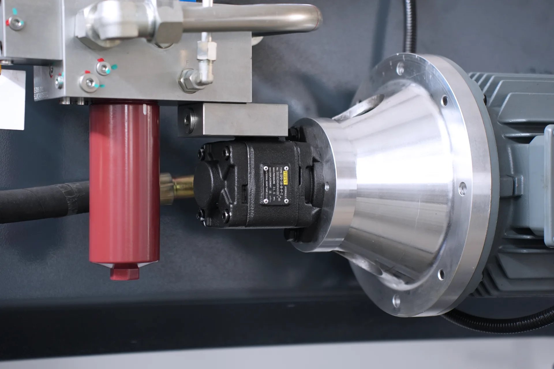 Прямая закупка у производителя гибочных станков, гибочный станок MB8-110T3200 DA53Tx с 4+1 осями в продаже - гидравлический масляный насос 1