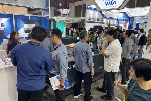 3000w max souce laser cutting machine price