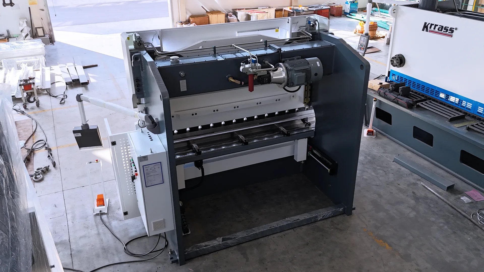 Гидравлический листогибочный пресс с ЧПУ MB8-250T3200