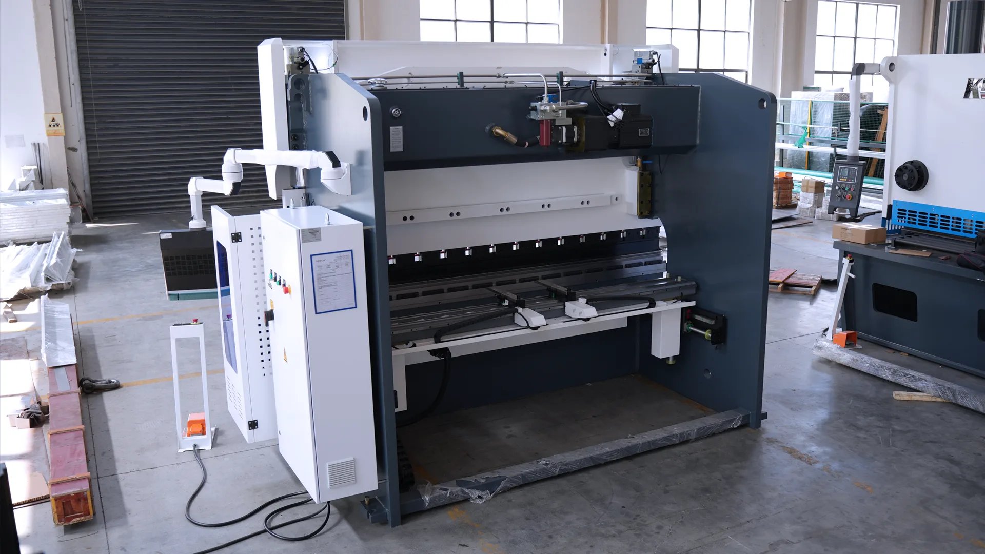 Главный двигатель сервопривода листогибочного пресса с ЧПУ PBS-175T3200