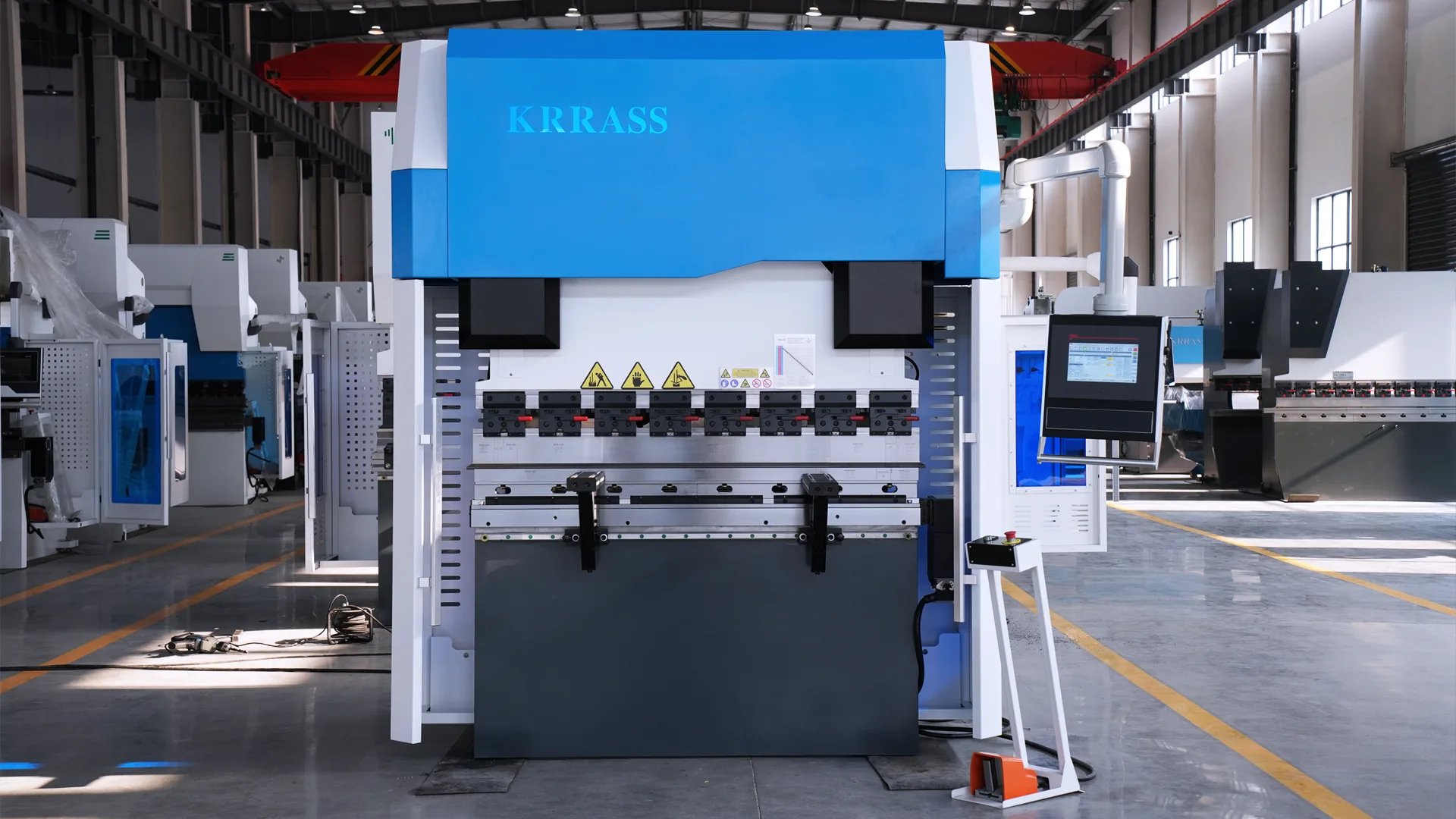 Чисто электрический листогибочный пресс