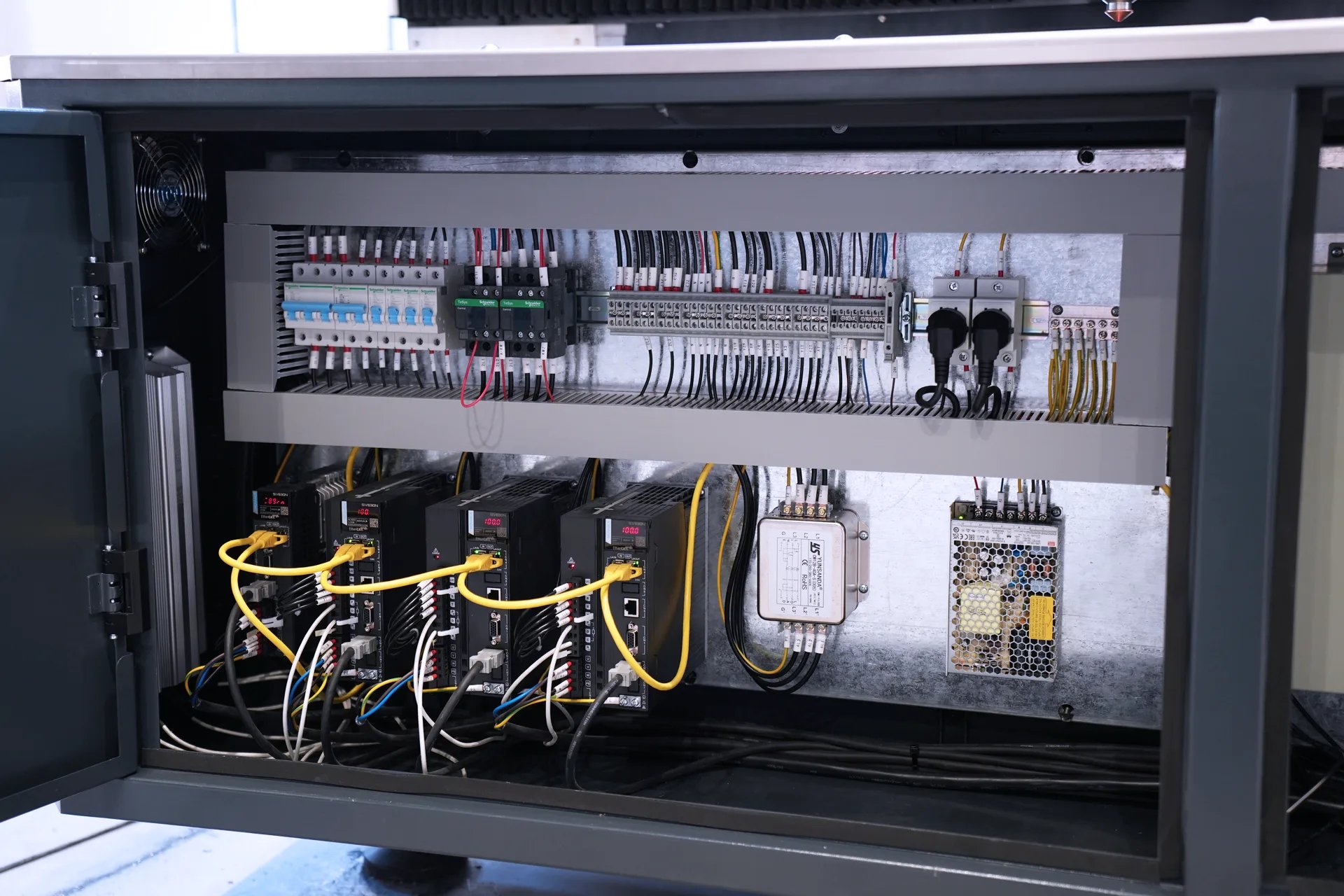 Preço da máquina de corte a laser para metal de 6 kW, preço da máquina de corte a laser para metal em 2025 - Imagens 14 Schneider Electric