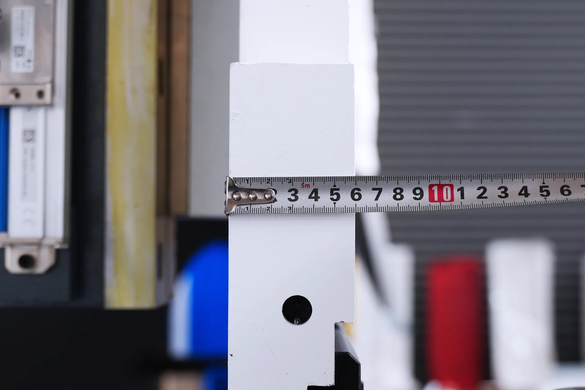 135Ton Hybrid Press Brake for Sale, PBE-135T3200 DA69T 8+1 Hybrid Press Brake Machine - Pictures 20 135Ton Hybrid Press Brake for Sale, PBE-135T3200 DA69T 8+1 Hybrid Press Brake Machine - thickness of slider 60mm