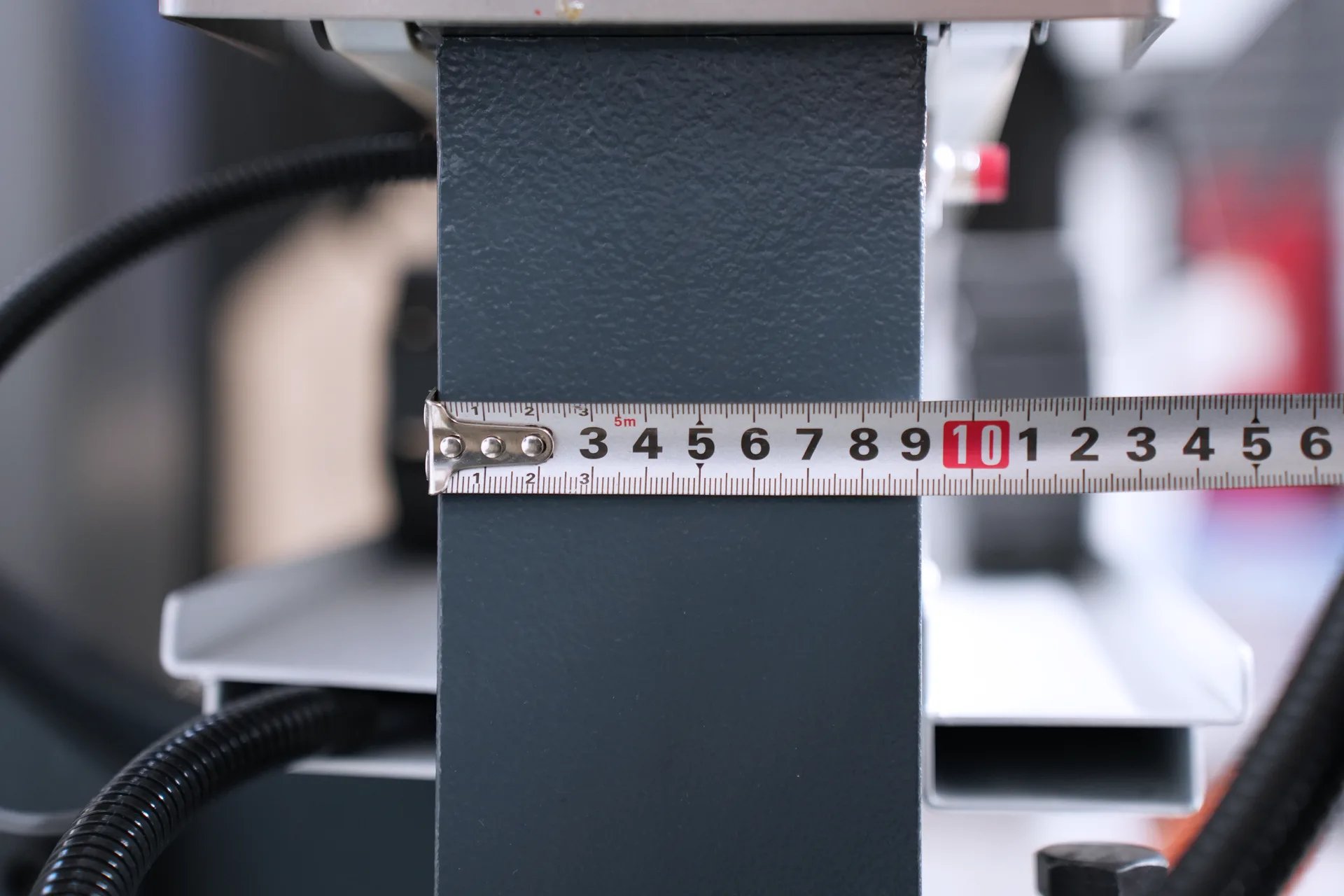 135Ton Hybrid Press Brake for Sale, PBE-135T3200 DA69T 8+1 Hybrid Press Brake Machine - Pictures 18 135Ton Hybrid Press Brake for Sale, PBE-135T3200 DA69T 8+1 Hybrid Press Brake Machine - thickness of workbench 90mm