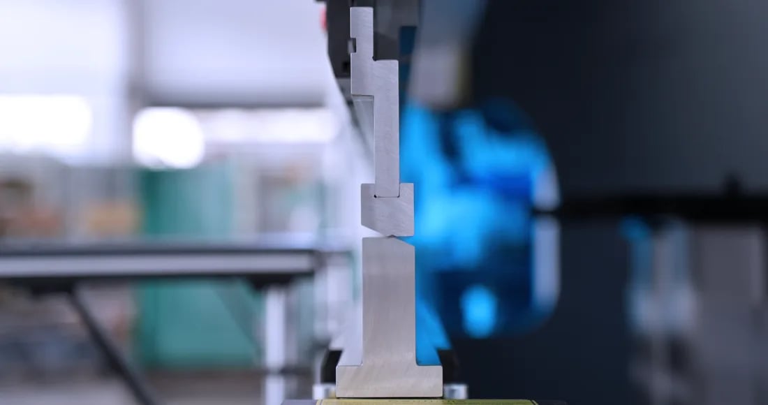 6 mitos sobre ferramentas de prensa dobradeira desmistificados para aumentar a produtividade