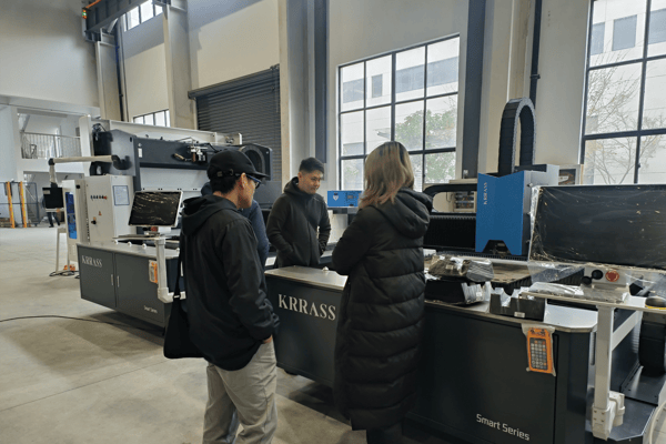 Máquina de corte a laser de fibra na Indonésia Máquina de corte a laser de fibra - máquina de corte a laser de fibra Indonésia