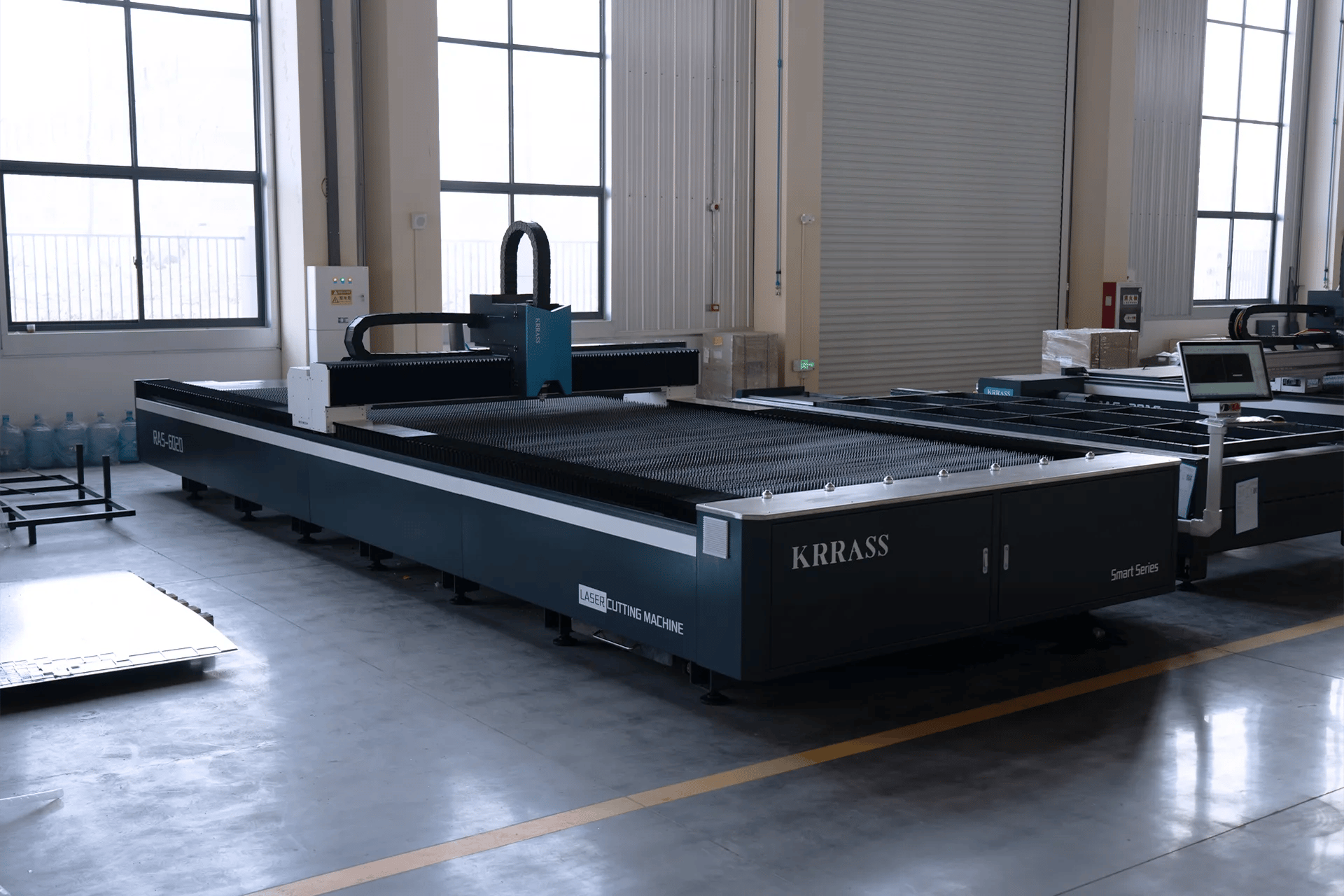 High-Performance 3kW Fiber Laser Cutter for Sheet Metal